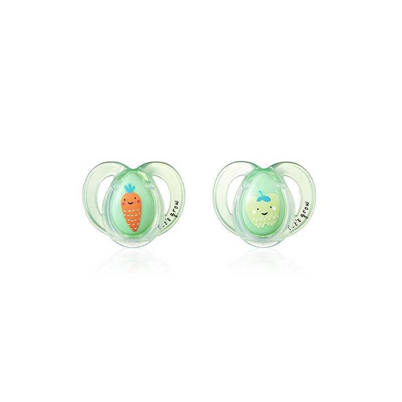 Lots de 2 Sucettes Classique 6-18m Tommee Tippee - Carotte/Pomme Lots de 2 Sucettes Classique 6-18m Tommee Tippee - Carotte/Pomme