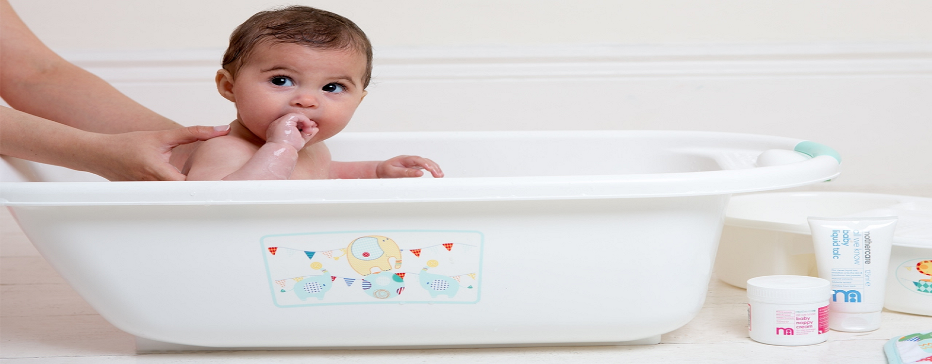 Comment laver votre bébé au quotidien ?